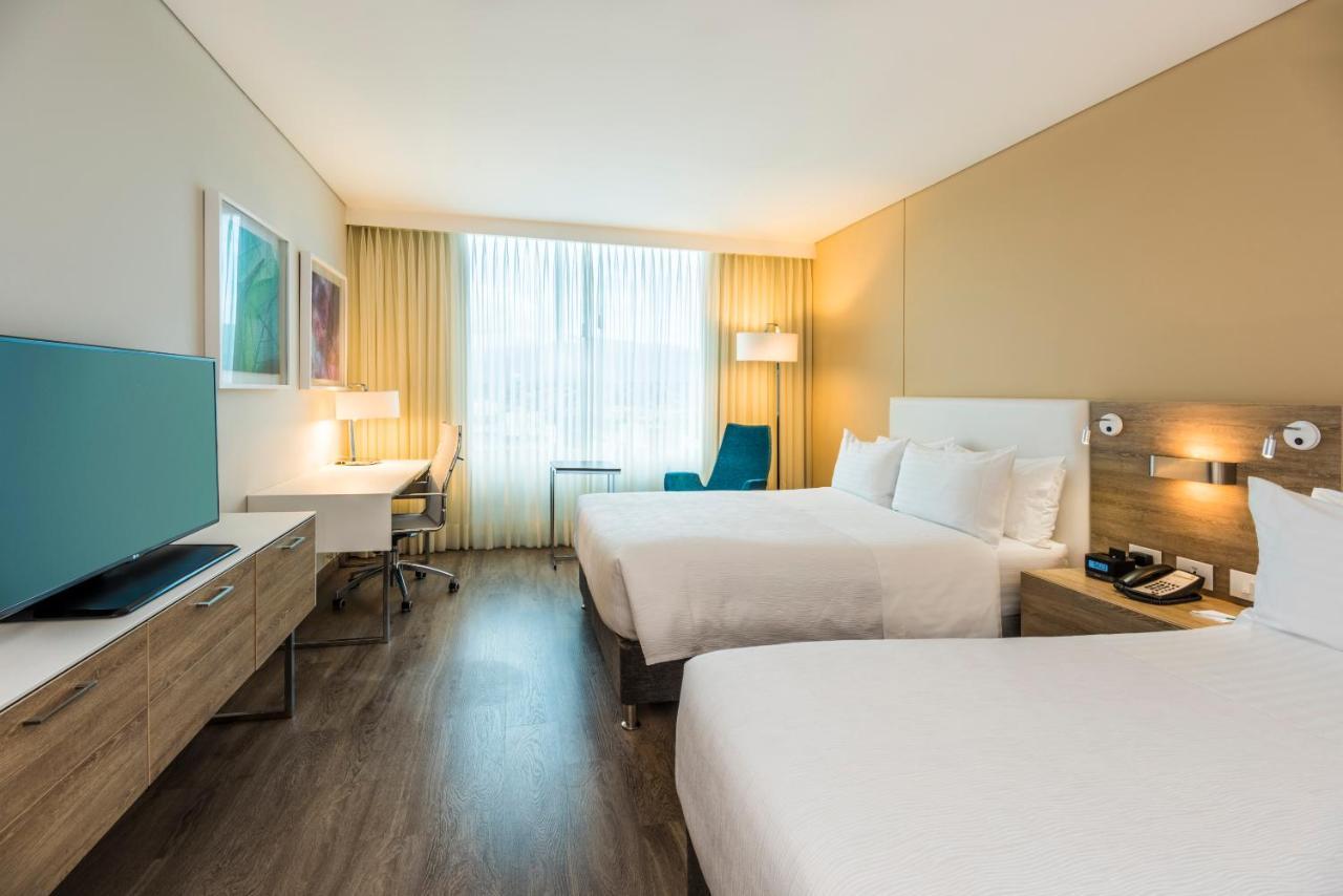 Standard Double Room with Two Double Beds - High Floor,1499047267:JPEG